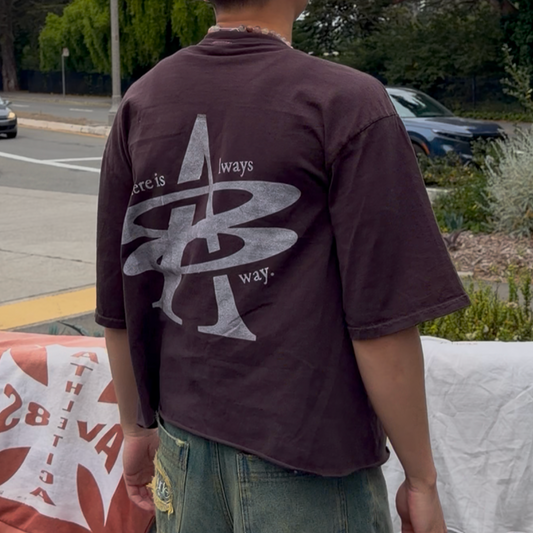 AV8 TEE - BROWN