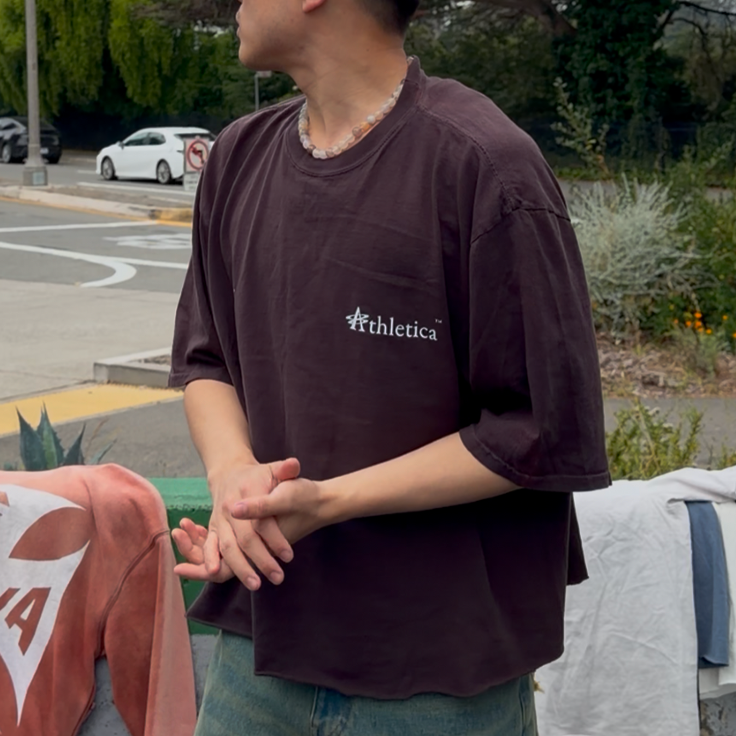 AV8 TEE - BROWN